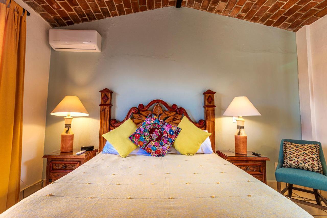 Casa Del Sol Inn Ахихик Экстерьер фото