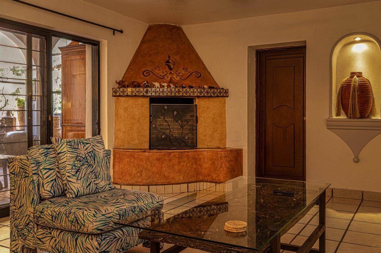 Casa Del Sol Inn Ахихик Экстерьер фото